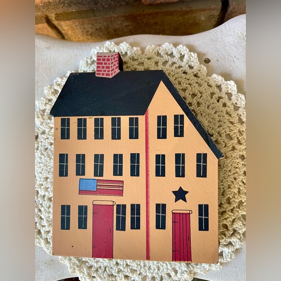 *Town House Blocks Primitive Shelf Sitter - Picture 3 of 12